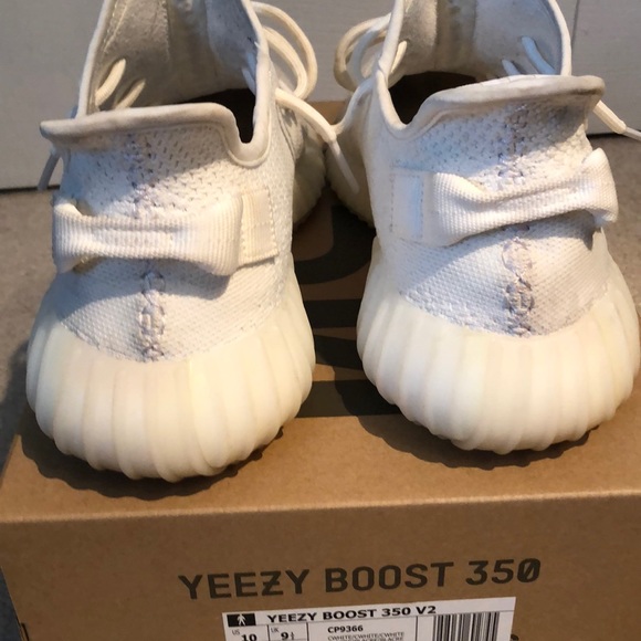 Yeezy 350 V2 ‘Cream White’ - Picture 6 of 6